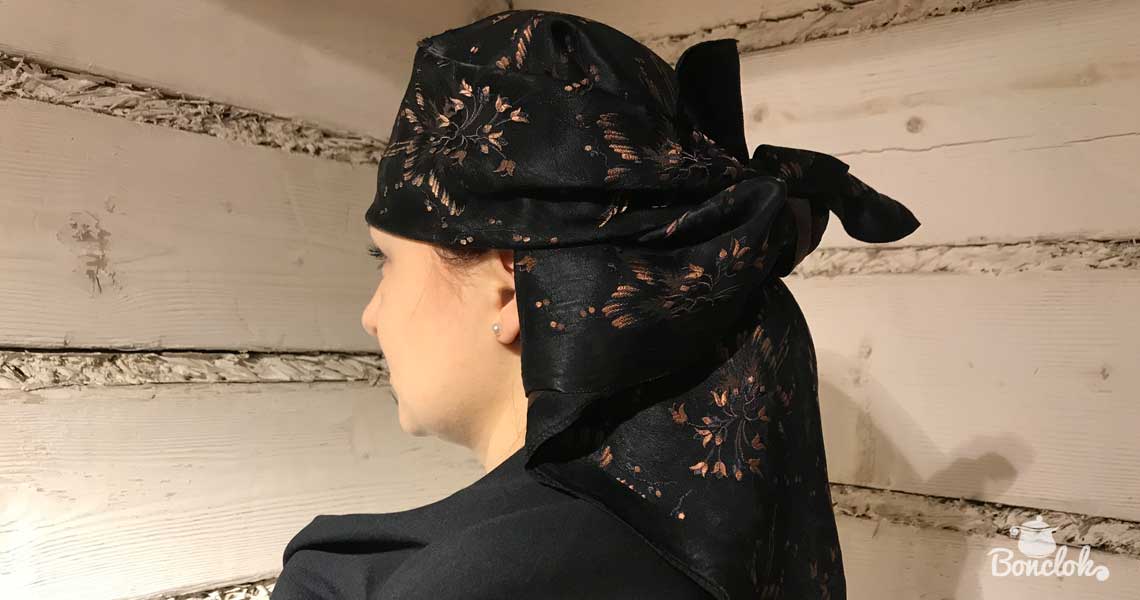 Kobiety w okresie Wielkiego Postu i Adwentu zakładały na głowy specjalne ciemne chusty. Fot. Anna Lerch-Wójcik