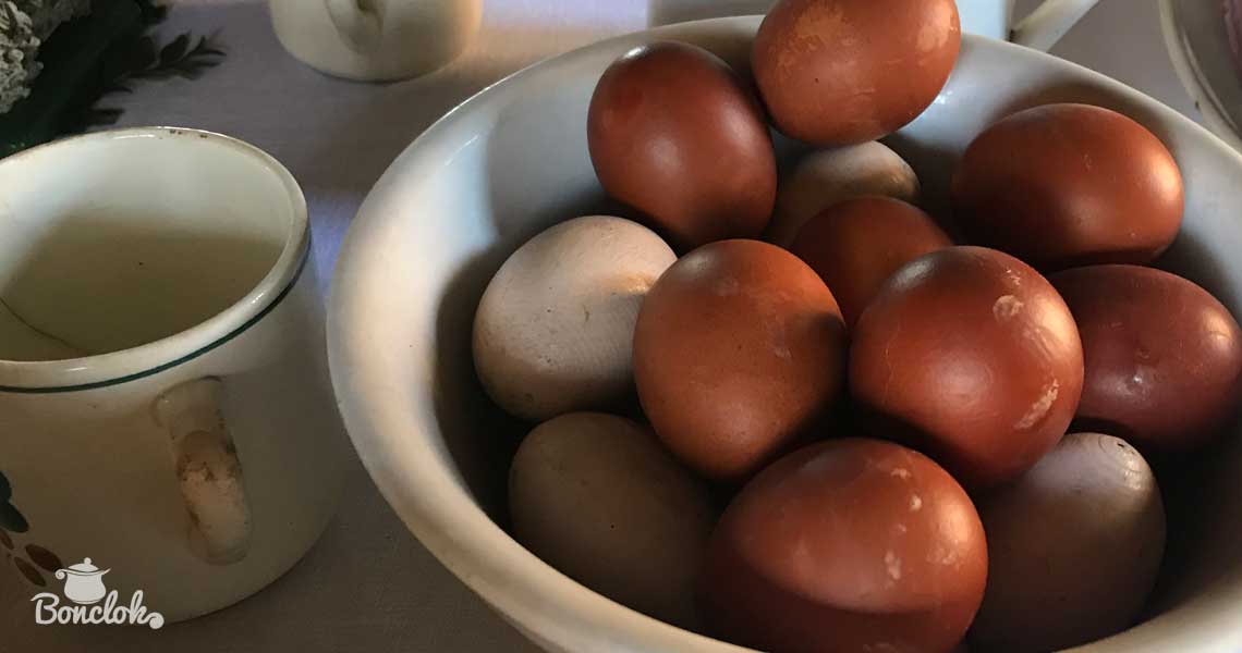Wielkanocna jajka, farbowane tradycyjną metodą. Fot Anna Lerch-Wójciki