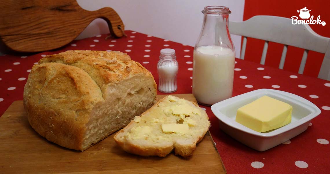 Sznita chleba z masłym. Fot. Anna Lerch-Wójcik